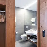 One66 Hotel 3*