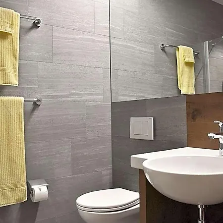 One66 Otel 3*